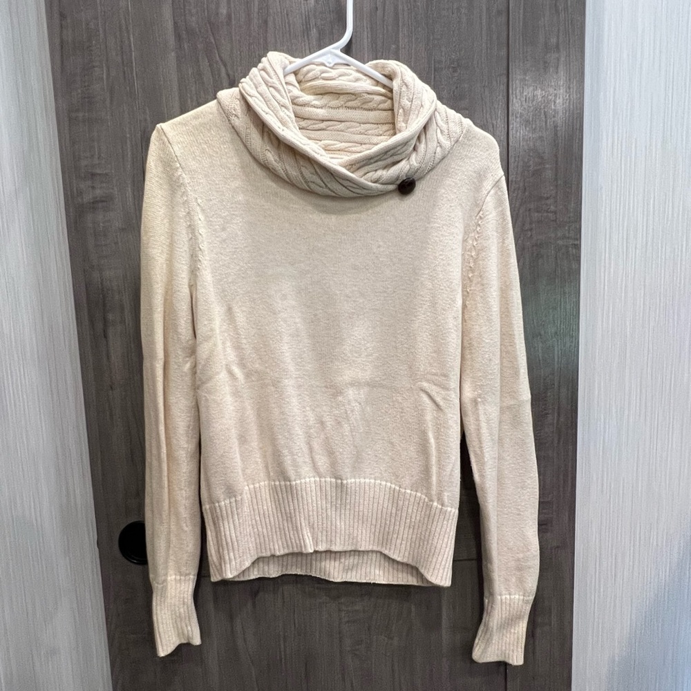 Gorgeous ladies Cream sweater with leather button accent
